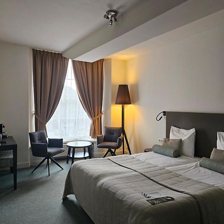 Hampshire Hotel - 'S Gravenhof ซุทเฟน ภายนอก รูปภาพ