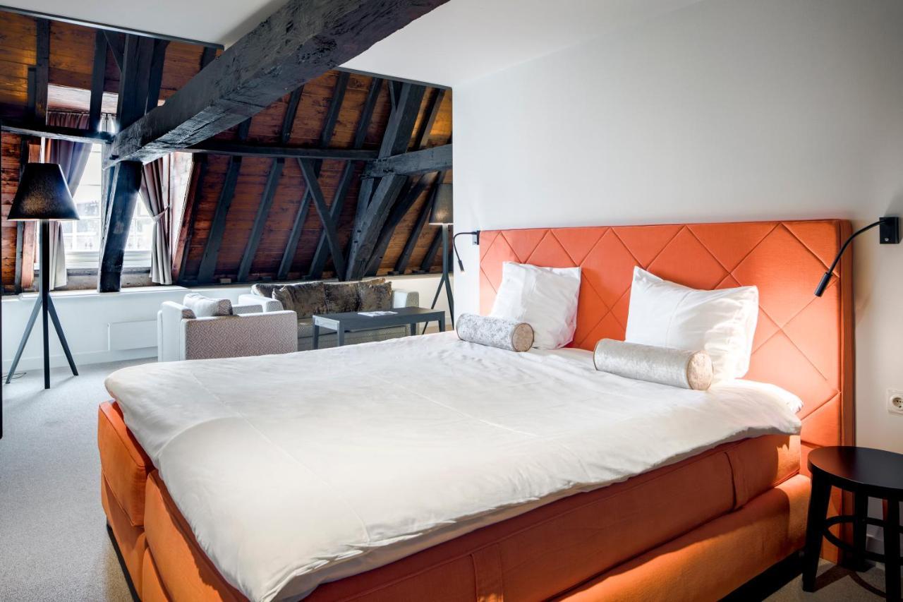 Hampshire Hotel - 'S Gravenhof ซุทเฟน ภายนอก รูปภาพ