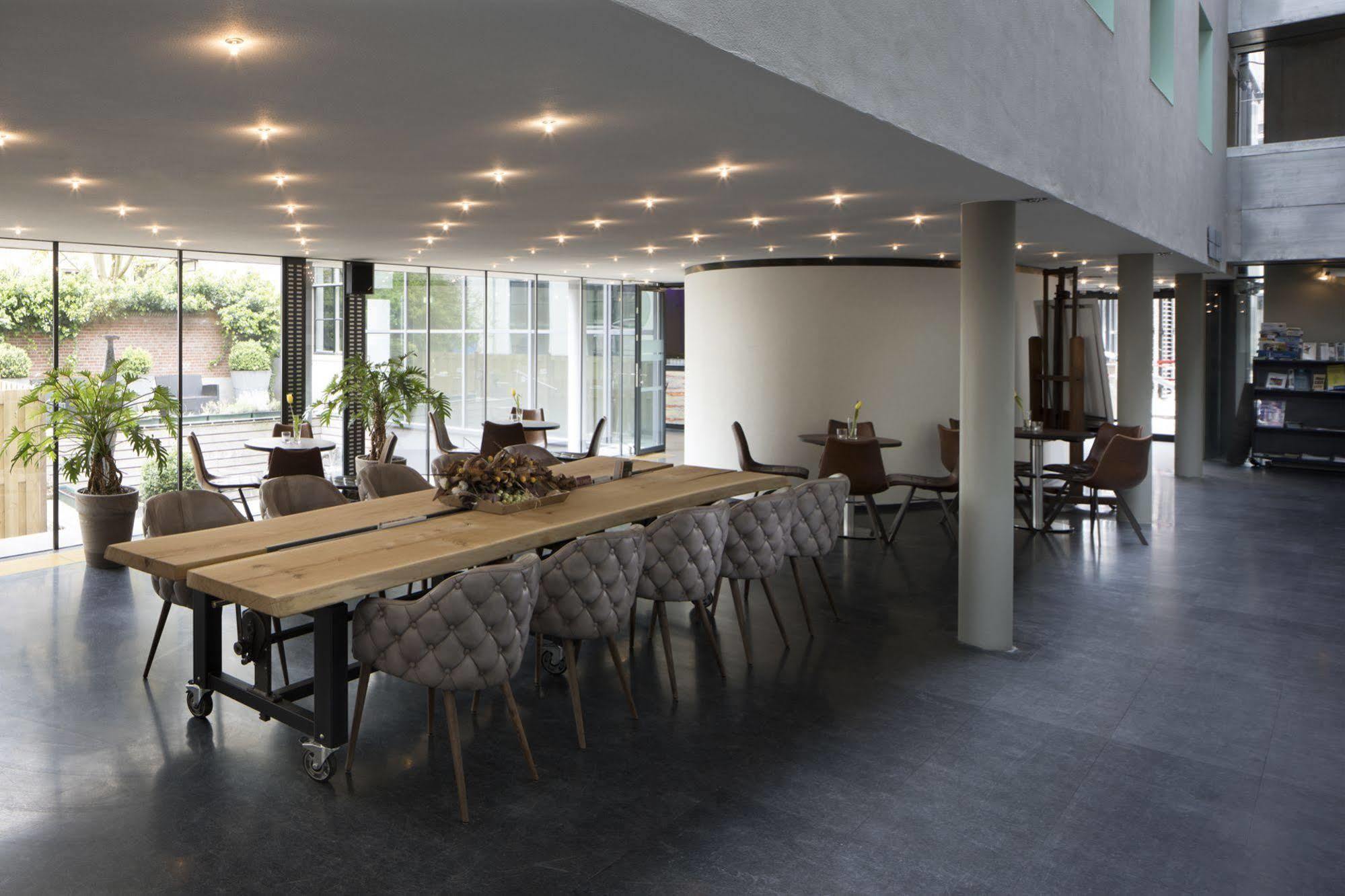 Hampshire Hotel - 'S Gravenhof ซุทเฟน ภายนอก รูปภาพ